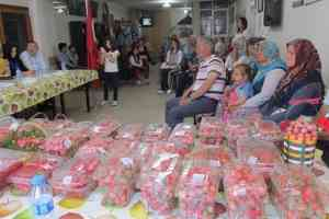 En Güzel Osmanlı Çileği` Yarışmasında 44 Üretici Yarıştı