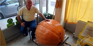 Edirne`de 200 Kiloluk Bal Kabağı Yetiştirdi