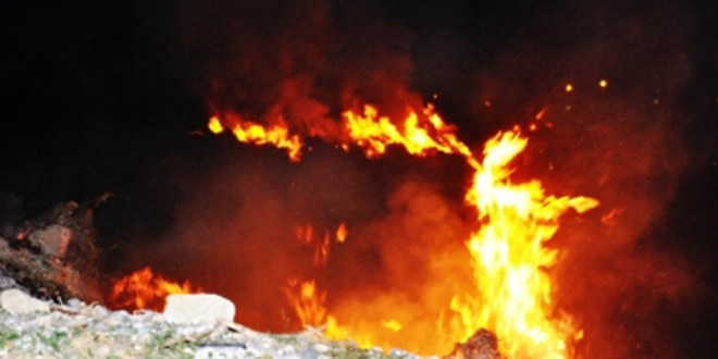 Demre`de Sera Atığı Yangını