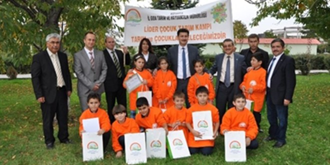 Kütahya`da `Lider Çocuk Tarım Kampı` Etkinliği