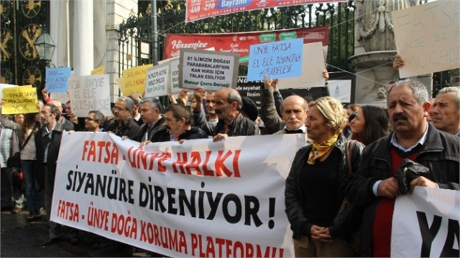 Taksim`de Fatsa İçin Siyanür Eylemi