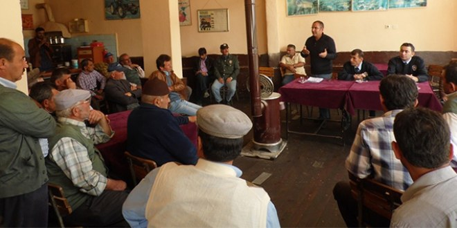 Küçükköy`de Traktör Sürücüleri Bilgilendirildi