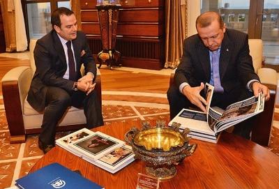 `AA Oradaydı` Özel Baskısı Erdoğan`a Takdim Edildi