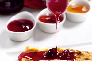 Süt ile Acı Biberden Reçel Üretiyorlar