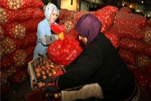 Sebze ve Meyvenin `Hal`inden Kadınlar Anlıyor