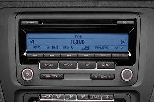 Çiftçi Traktöründe Cd Çalar, Klima İstiyor