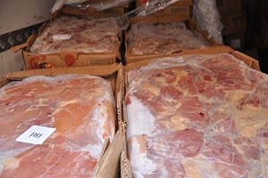 Adana`da 1 Ton Kaçak Bozuk Et İmha Edildi