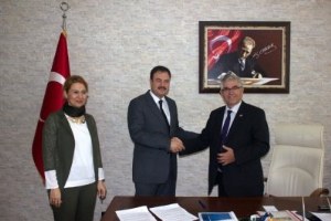 Damızlık Sığır Yetiştiricileri Birliği ile Küpeleme Sözleşmesi