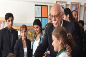 Okullarda kuru üzüm dağıtımı başladı