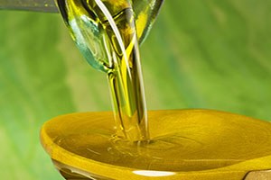 Erken Hasadın İlk Zeytinyağları Piyasaya Sunuldu
