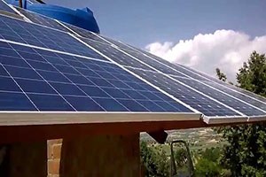 Tavuk Çiftliğine Güneş Enerjisi Paneli