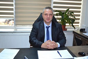 Salihli`de Kuzu ve Oğlaklara Küpeleme İşlemi