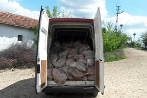 Dur İhtarına Uymayan Araçtan 90 Bin TL`lik Kaçak Et Çıktı