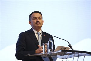 Bakan`dan Ispanak Çağrısı: Biz Tüketiyoruz Siz de Tüketin