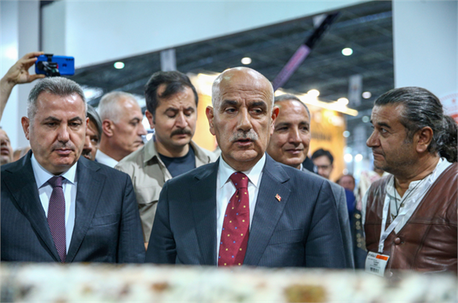 BAKAN KİRİŞCİ ADANA`DA BAZI PROGRAMLARA İŞTİRAK ETTİ