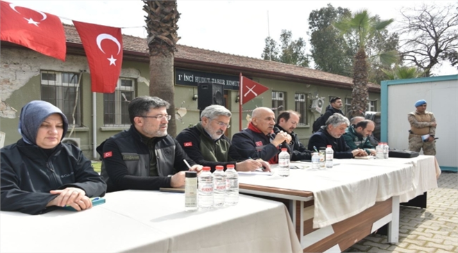 BAKAN KİRİŞCİ HATAY`IN KIRIKHAN İLÇESİNDE ÇİFTÇİLERLE BİR ARAYA GELDİ